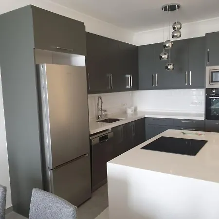 Pool, Beach, Shopping In Walking Distance Apartment Milas